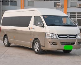 18座九龍商務車